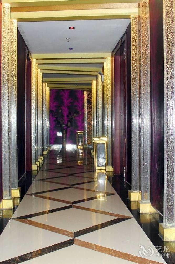 Chengdu Ronghome Hotel Thành Đô Ngoại thất bức ảnh