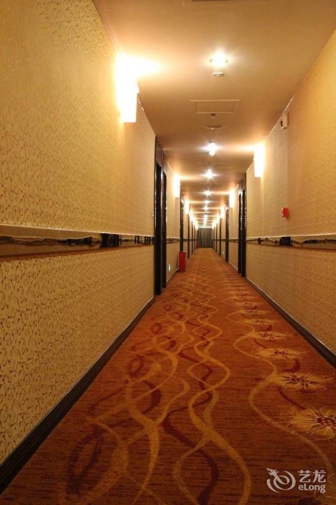 Chengdu Ronghome Hotel Thành Đô Ngoại thất bức ảnh