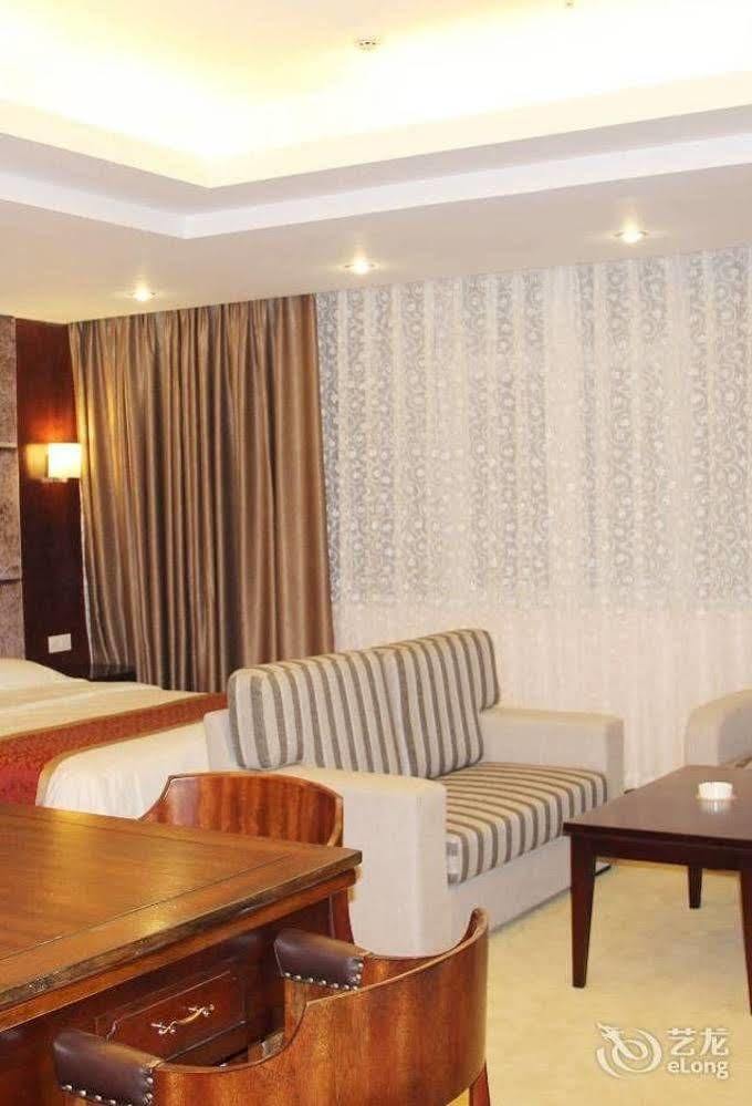 Chengdu Ronghome Hotel Thành Đô Ngoại thất bức ảnh