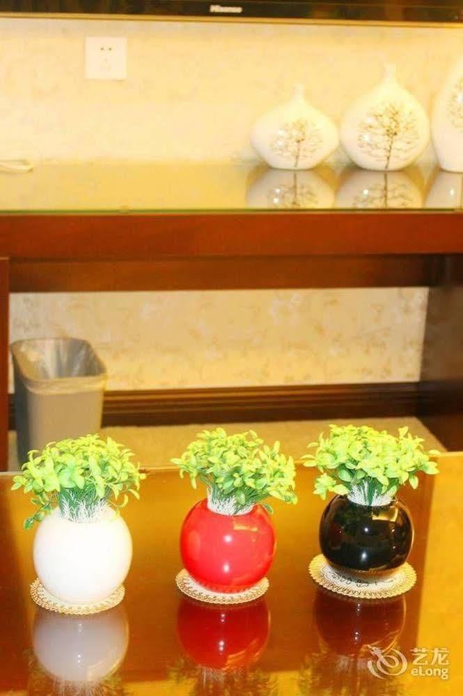 Chengdu Ronghome Hotel Thành Đô Ngoại thất bức ảnh