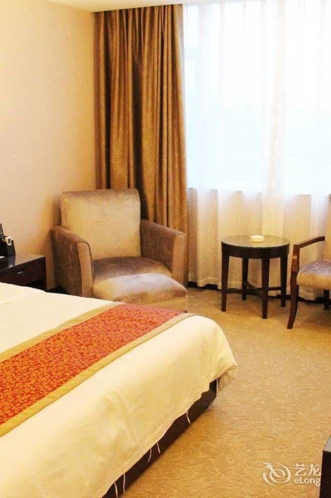Chengdu Ronghome Hotel Thành Đô Ngoại thất bức ảnh